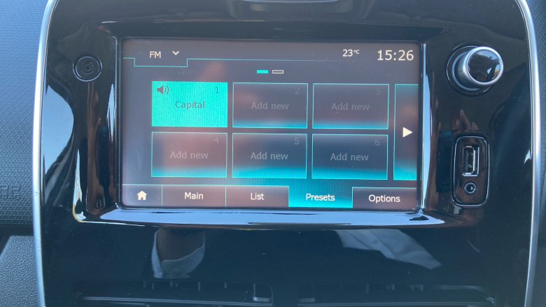 Renault Clio 1.2 16V Dynamique Nav 5dr Petrol Hatchback